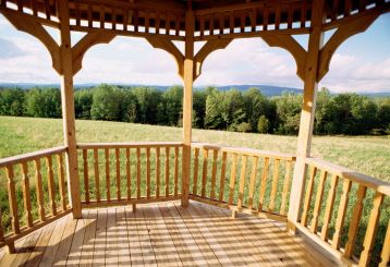 Designing the Perfect Gazebo for Your Backyard | Pacoima CA